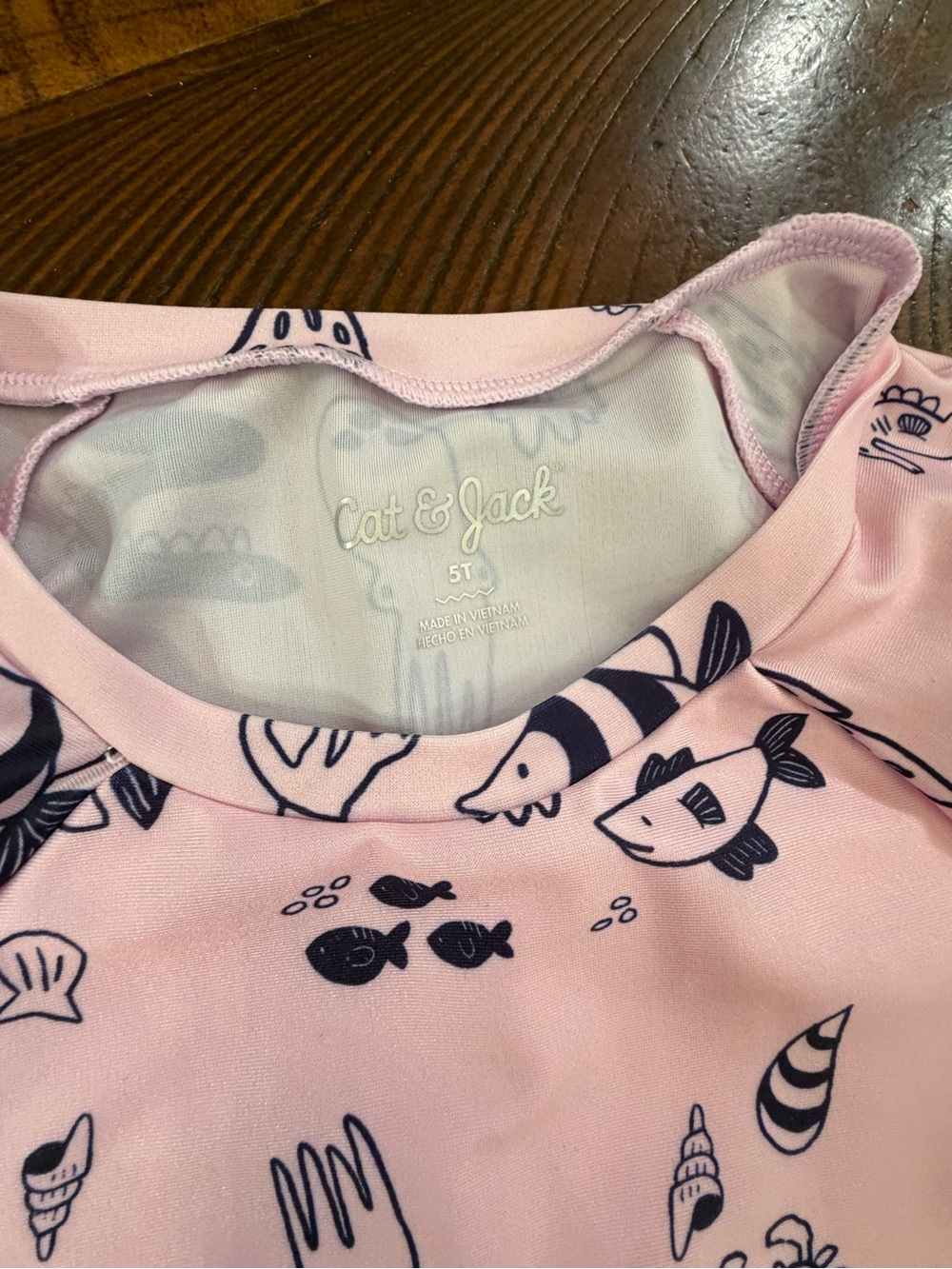 Lot of girls 5T long sleeve swim suits - Picture 5 of 8